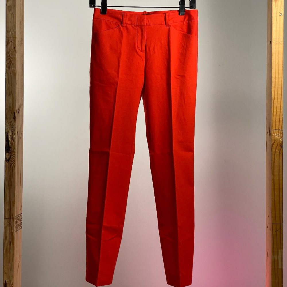 BCBGMAXAZRIA Trousers in poppy